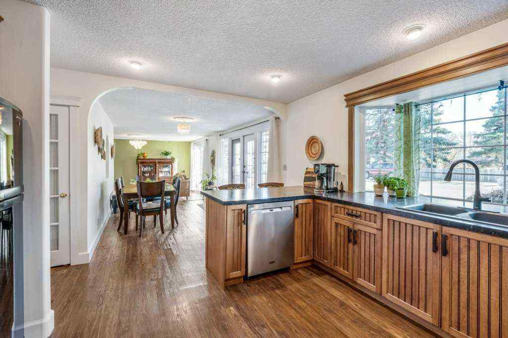 MLS® A2267832 - 1006 9 Street N in Staffordville Lethbridge, Residential