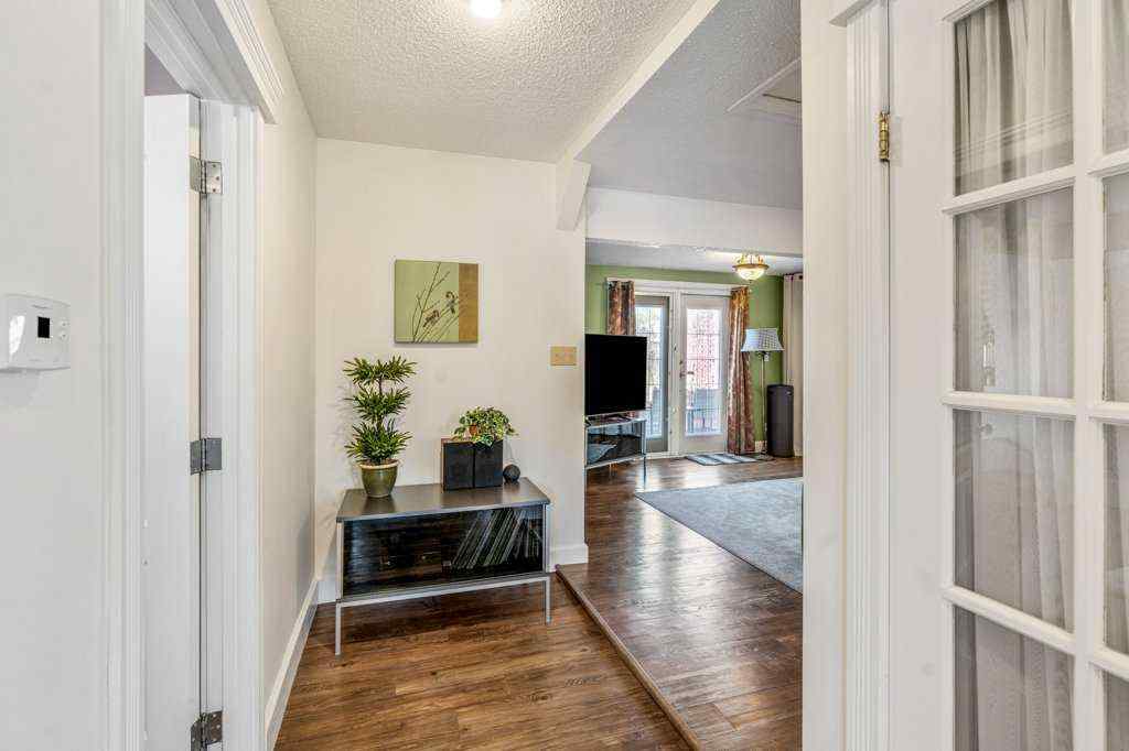 MLS® A2267832 - 1006 9 Street N in Staffordville Lethbridge, Residential