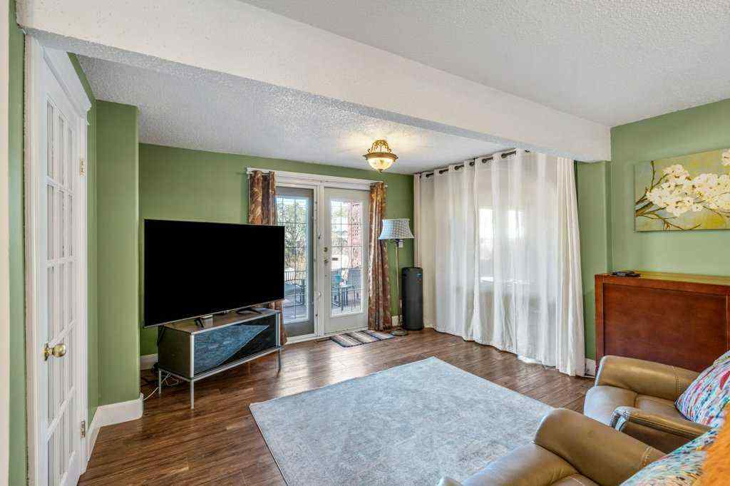 MLS® A2267832 - 1006 9 Street N in Staffordville Lethbridge, Residential