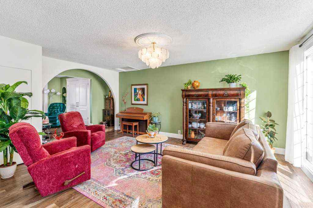 MLS® A2267832 - 1006 9 Street N in Staffordville Lethbridge, Residential