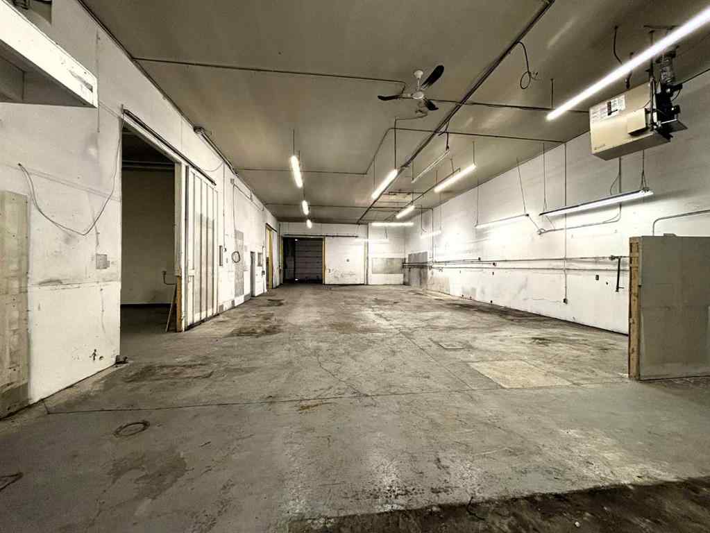 MLS® A2267834 - Unit #29/30 5225 6 Street NE in Skyline West Calgary, Commercial