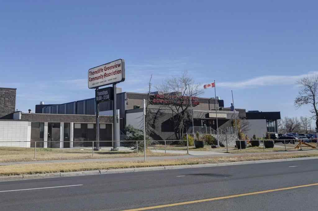 MLS® A2267837 - 6011 Centre Street NW in Thorncliffe Calgary, Residential