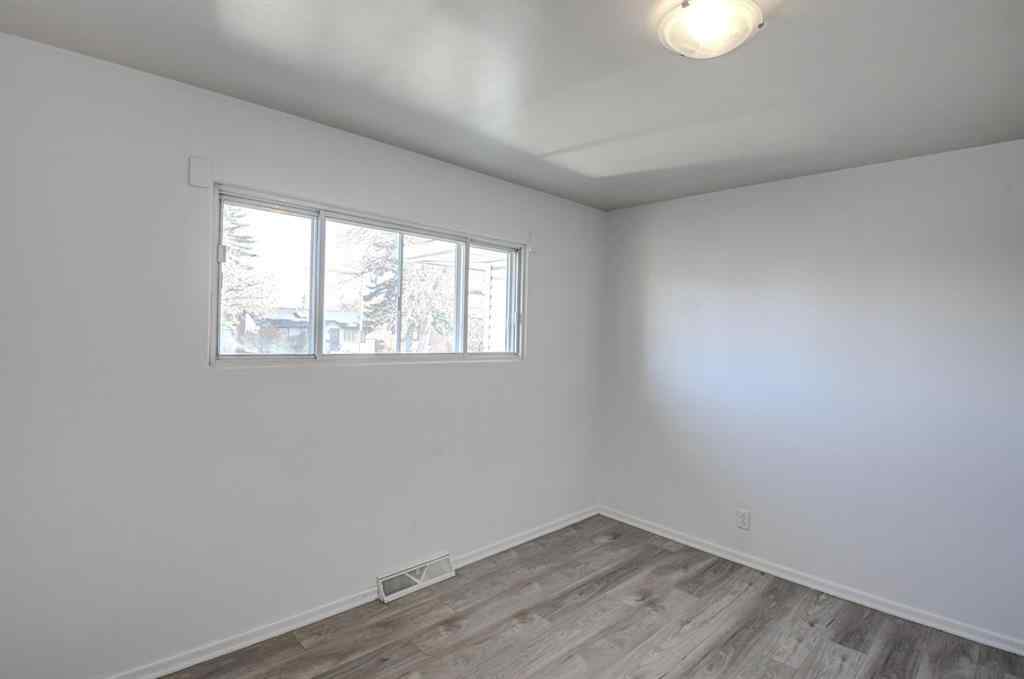 MLS® A2267837 - 6011 Centre Street NW in Thorncliffe Calgary, Residential
