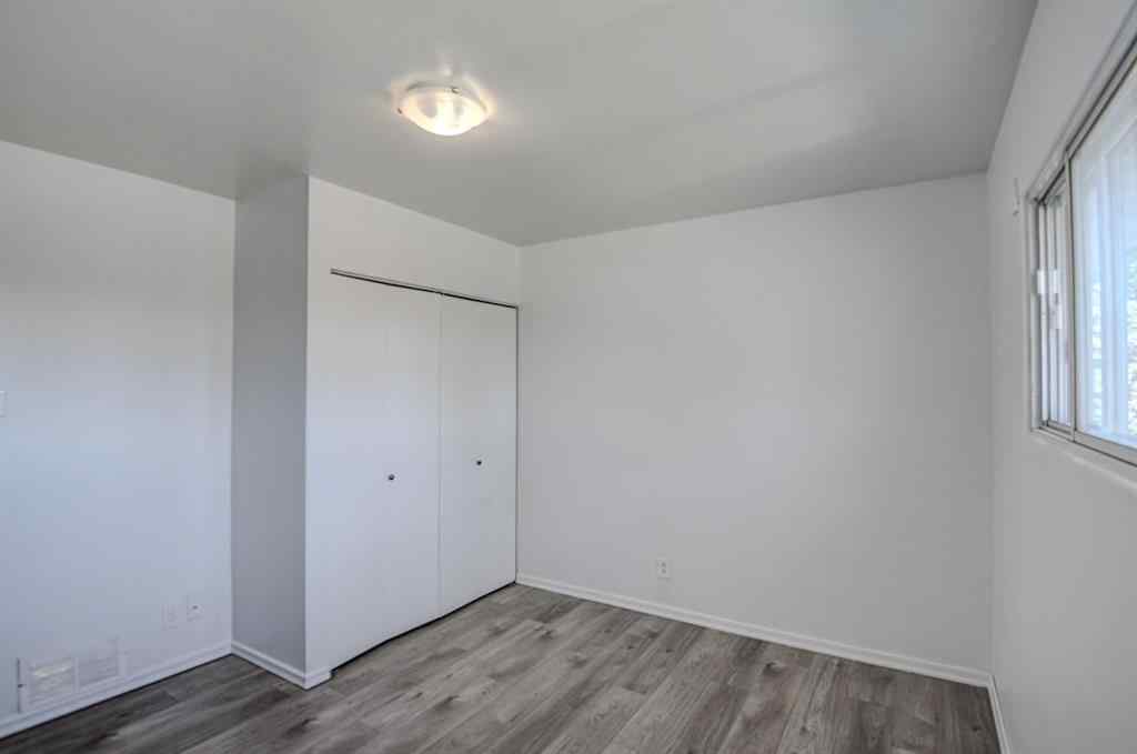 MLS® A2267837 - 6011 Centre Street NW in Thorncliffe Calgary, Residential