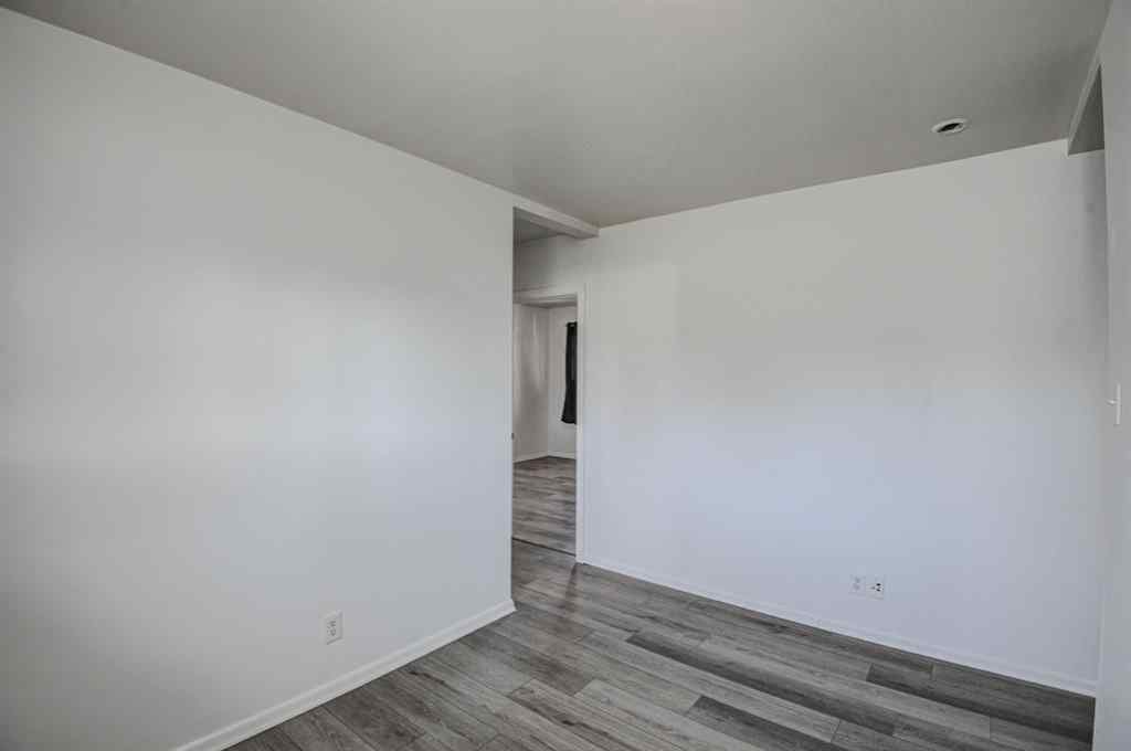 MLS® A2267837 - 6011 Centre Street NW in Thorncliffe Calgary, Residential