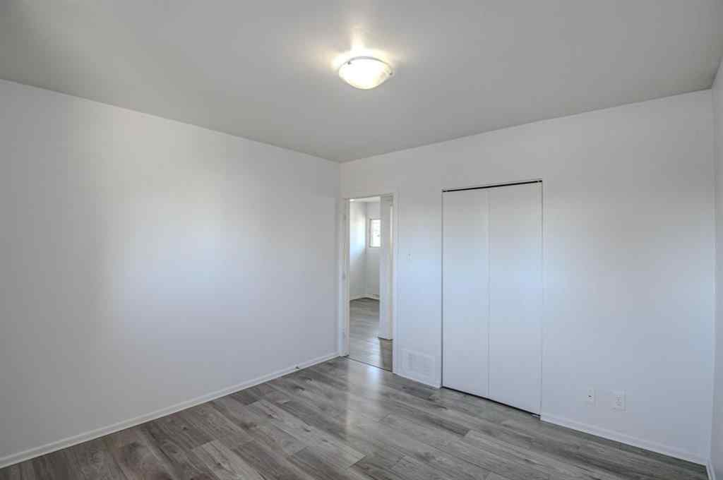 MLS® A2267837 - 6011 Centre Street NW in Thorncliffe Calgary, Residential