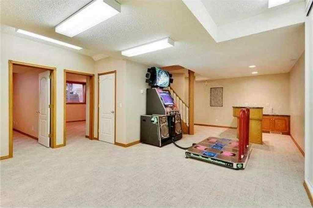 MLS® A2267841 - 175 Pumpvalley Court SW in Pump Hill Calgary, Residential