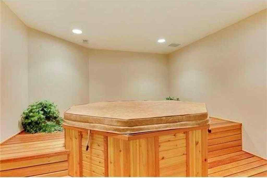 MLS® A2267841 - 175 Pumpvalley Court SW in Pump Hill Calgary, Residential