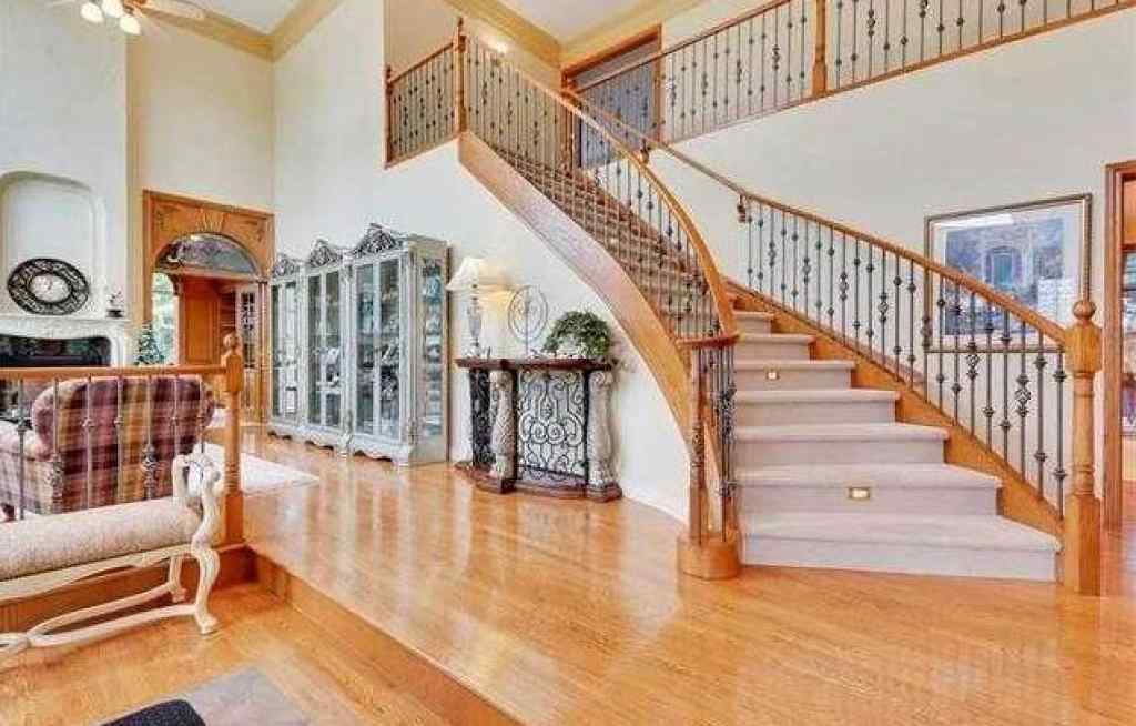 MLS® A2267841 - 175 Pumpvalley Court SW in Pump Hill Calgary, Residential