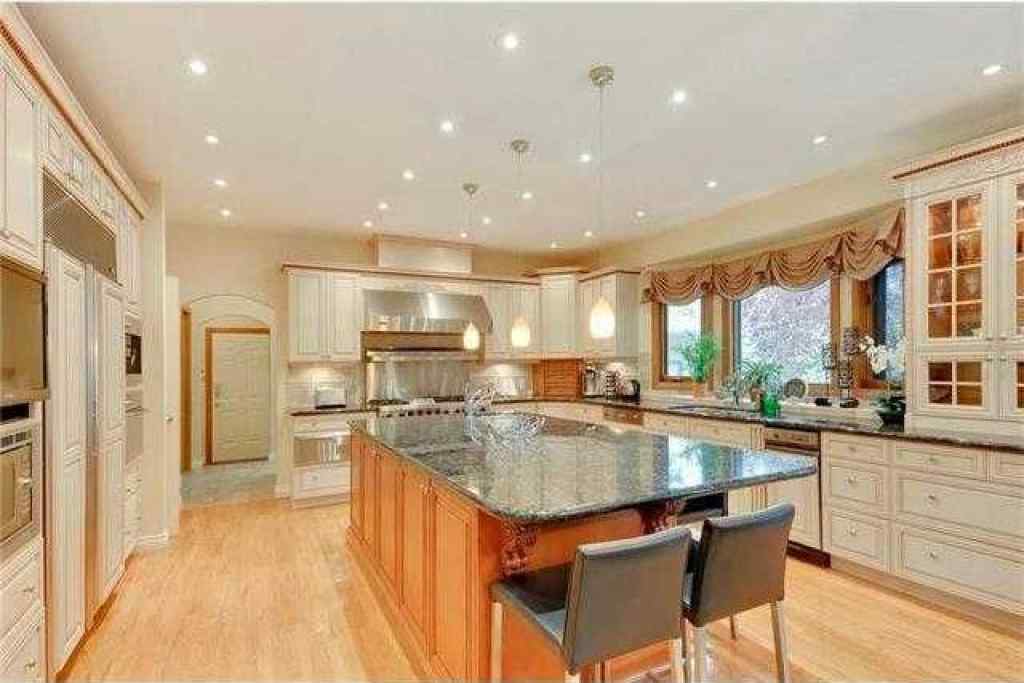 MLS® A2267841 - 175 Pumpvalley Court SW in Pump Hill Calgary, Residential