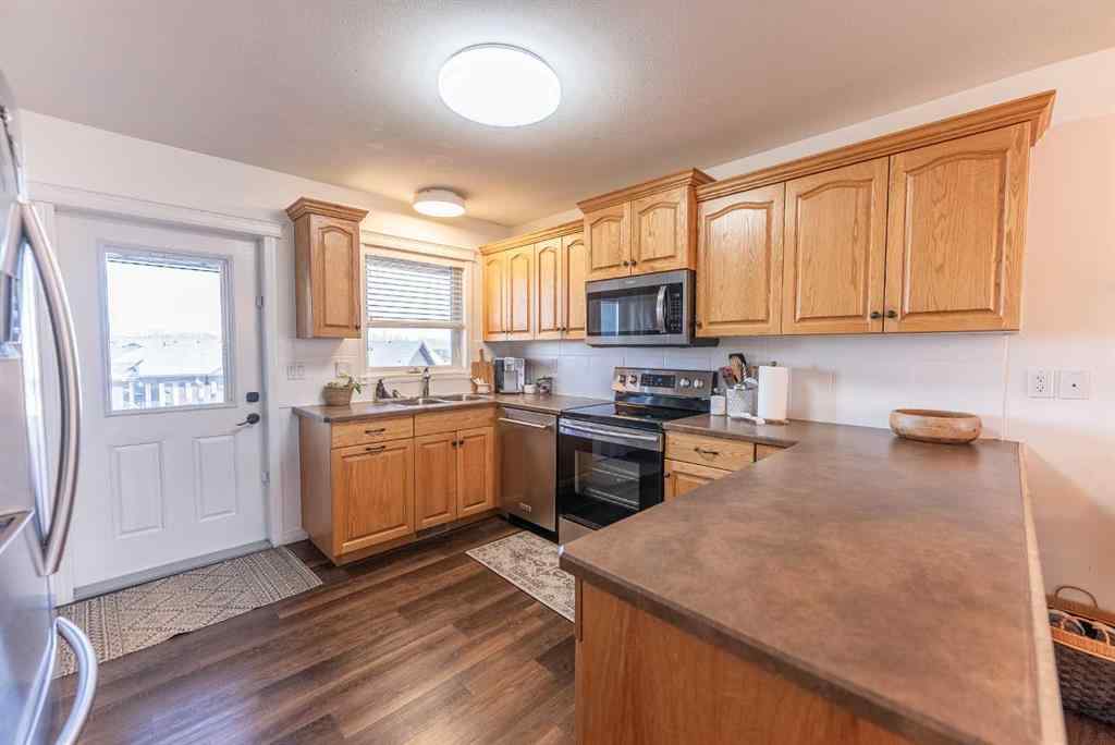 MLS® A2267843 - 6 Rolling Hills Bay  in Rolling Hills Blackfalds, Residential