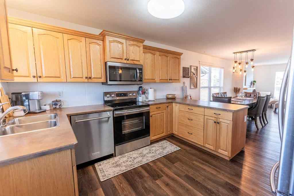 MLS® A2267843 - 6 Rolling Hills Bay  in Rolling Hills Blackfalds, Residential