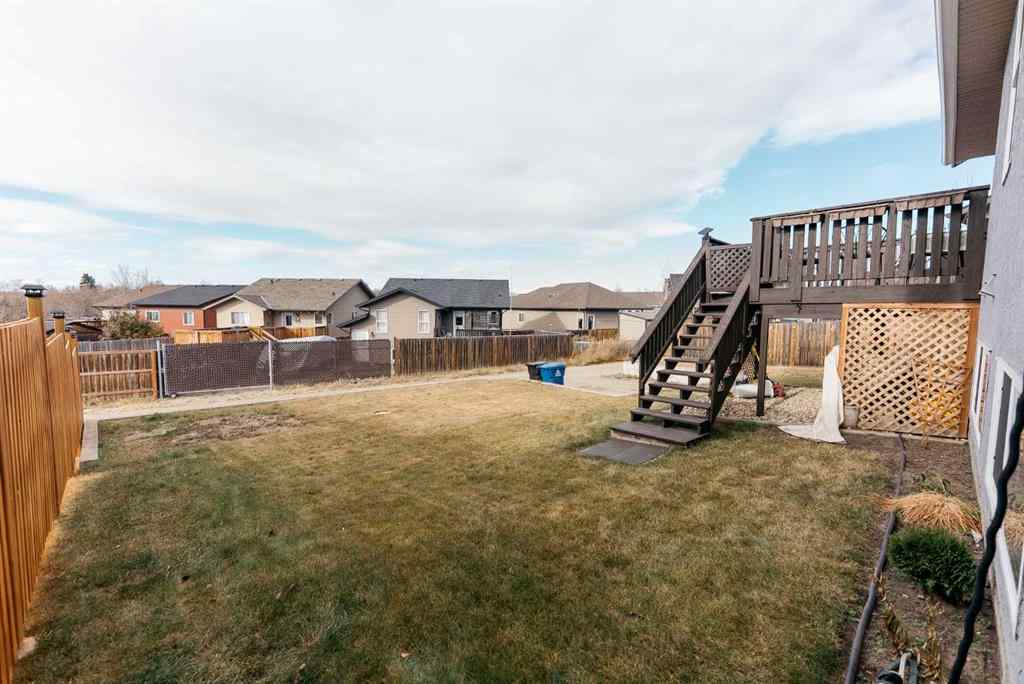MLS® A2267843 - 6 Rolling Hills Bay  in Rolling Hills Blackfalds, Residential