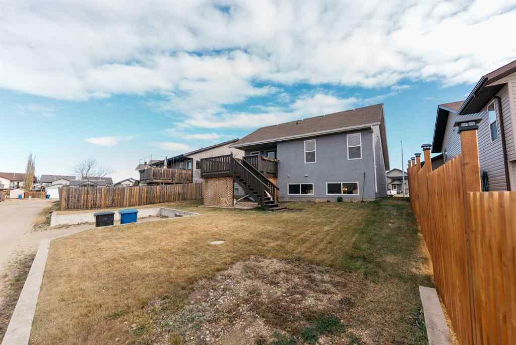 MLS® A2267843 - 6 Rolling Hills Bay  in Rolling Hills Blackfalds, Residential