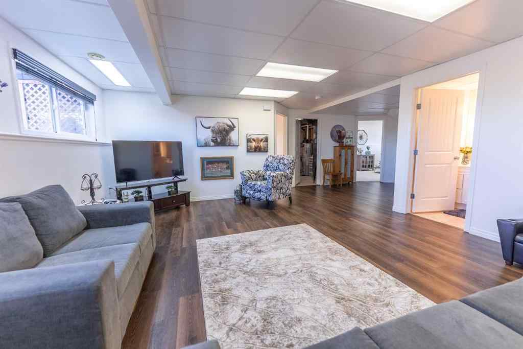 MLS® A2267843 - 6 Rolling Hills Bay  in Rolling Hills Blackfalds, Residential