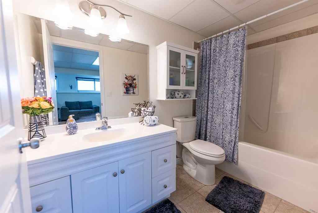 MLS® A2267843 - 6 Rolling Hills Bay  in Rolling Hills Blackfalds, Residential