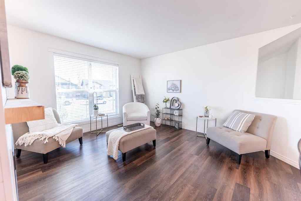 MLS® A2267843 - 6 Rolling Hills Bay  in Rolling Hills Blackfalds, Residential