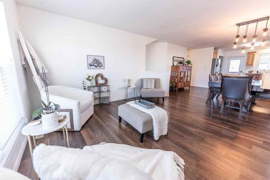 MLS® A2267843 - 6 Rolling Hills Bay  in Rolling Hills Blackfalds, Residential