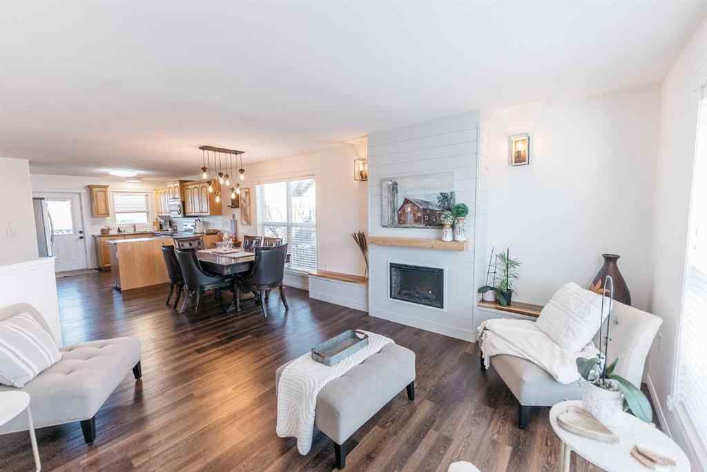 MLS® A2267843 - 6 Rolling Hills Bay  in Rolling Hills Blackfalds, Residential