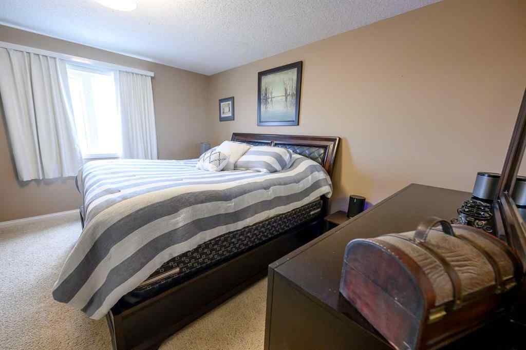MLS® A2267851 - 12813 88A Street  in Crystal Lake Estates Grande Prairie, Residential