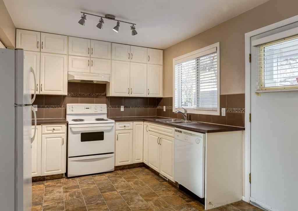 MLS&reg; # A2267854 - 643 Regal Park NE in Renfrew Calgary, Residential Open Houses