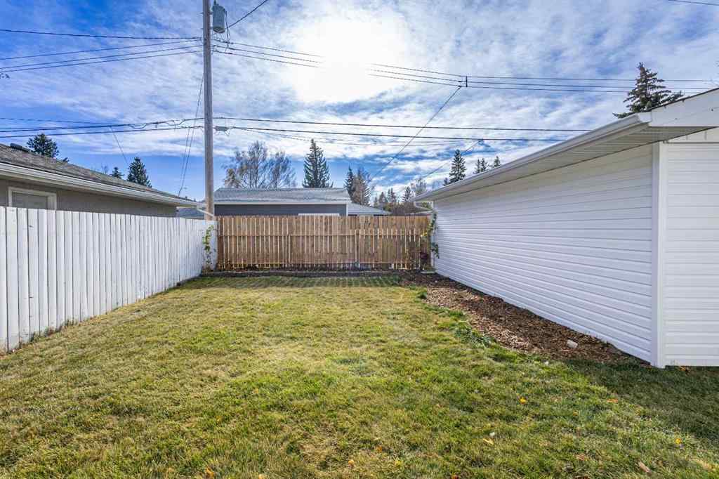 MLS® A2267859 - 4812 Verona Drive NW in Varsity Calgary, Residential
