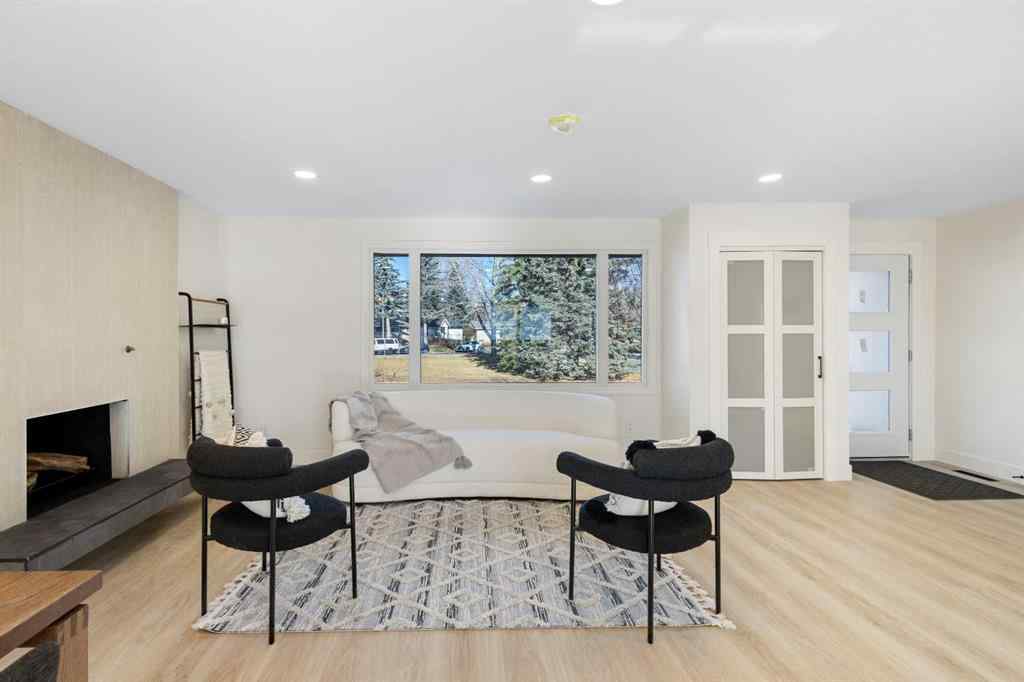 MLS® A2267859 - 4812 Verona Drive NW in Varsity Calgary, Residential