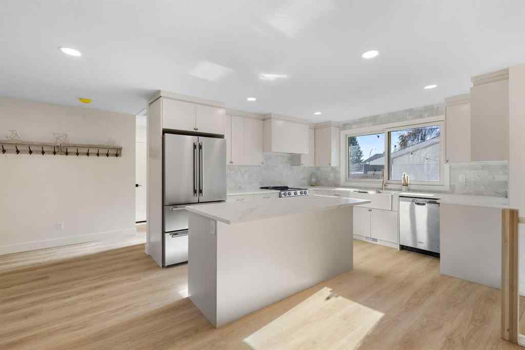 MLS® A2267859 - 4812 Verona Drive NW in Varsity Calgary, Residential