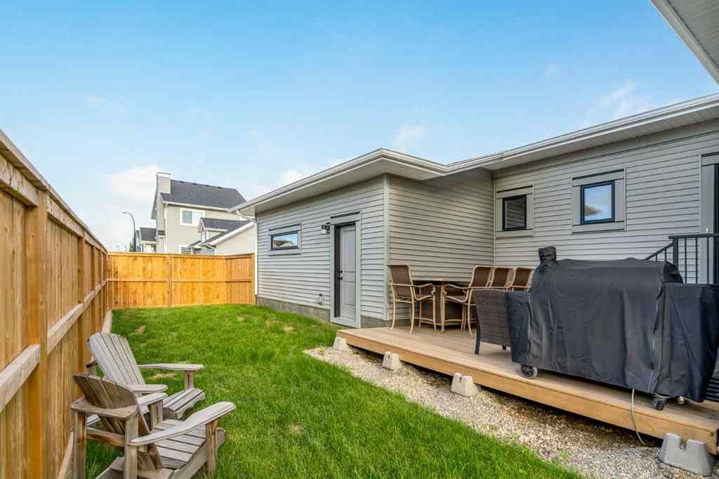 MLS® A2267864 - 800 Reynolds Manor SW in Coopers Crossing Airdrie, Residential