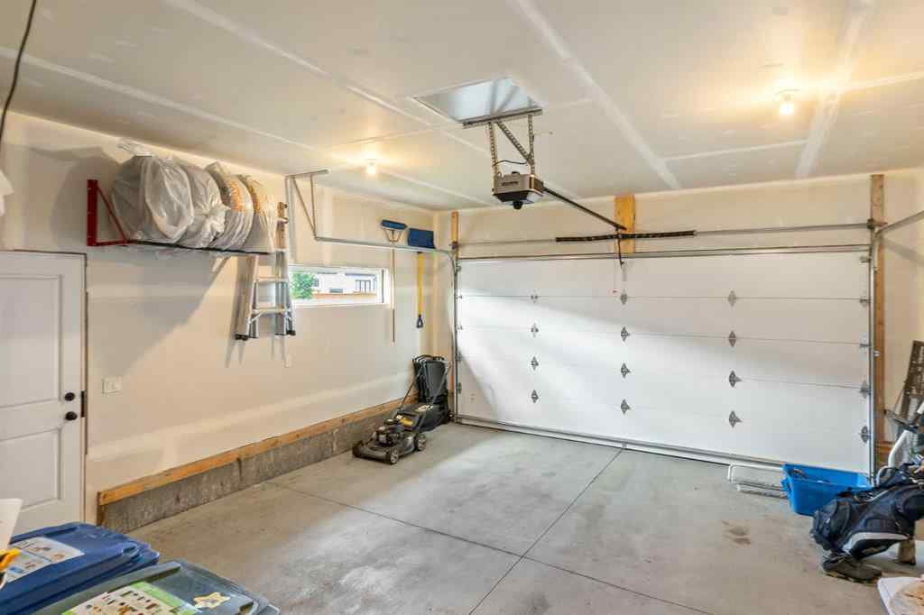 MLS® A2267864 - 800 Reynolds Manor SW in Coopers Crossing Airdrie, Residential