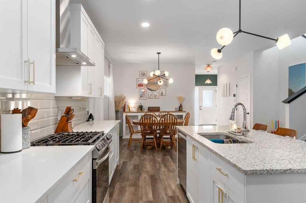 MLS® A2267864 - 800 Reynolds Manor SW in Coopers Crossing Airdrie, Residential