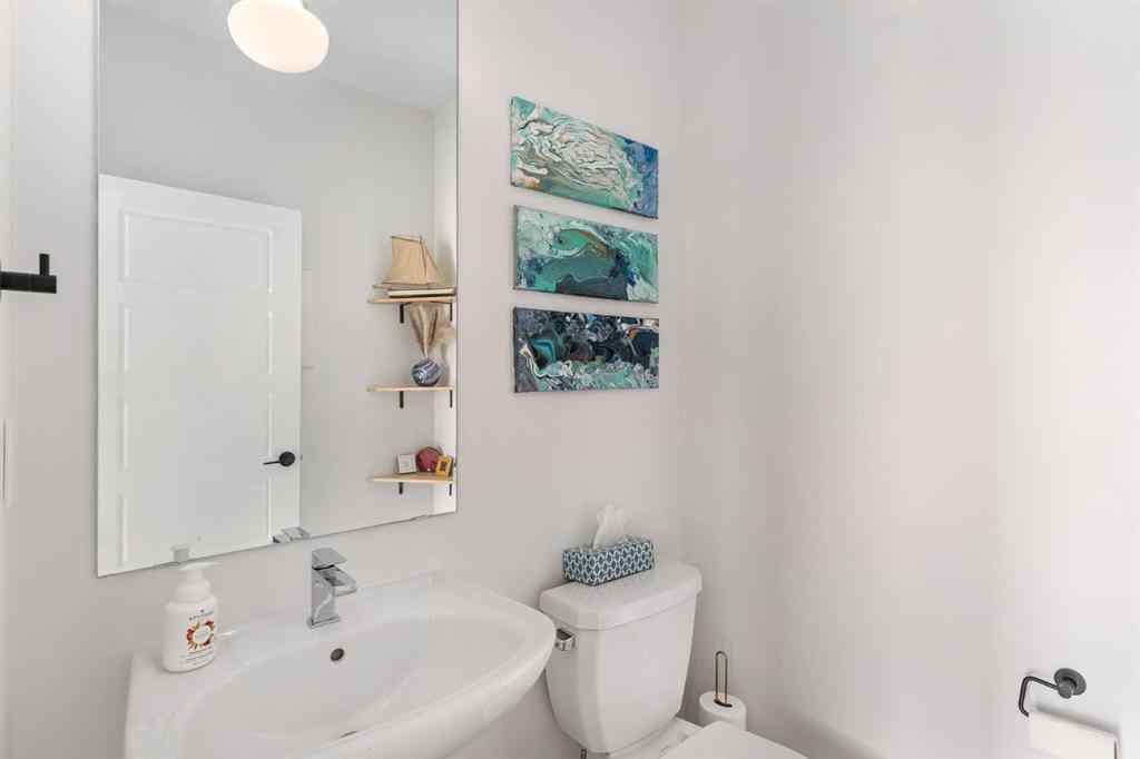 MLS® A2267864 - 800 Reynolds Manor SW in Coopers Crossing Airdrie, Residential