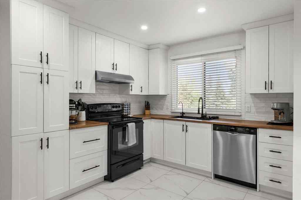 MLS® A2267867 - 5231 Sheldon Place NW in Montgomery Calgary, Residential