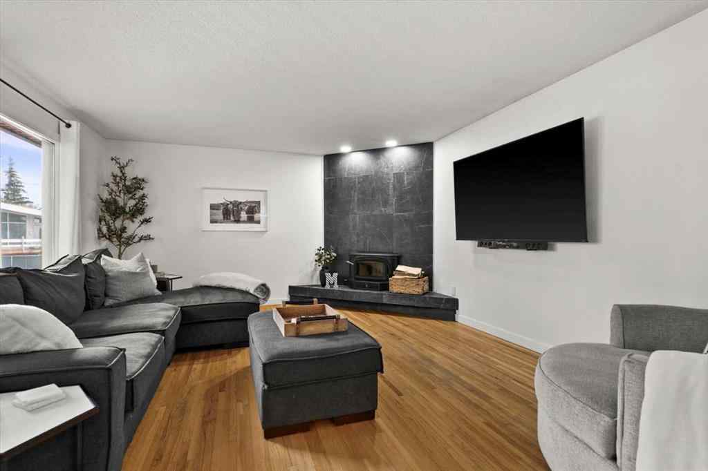 MLS® A2267867 - 5231 Sheldon Place NW in Montgomery Calgary, Residential