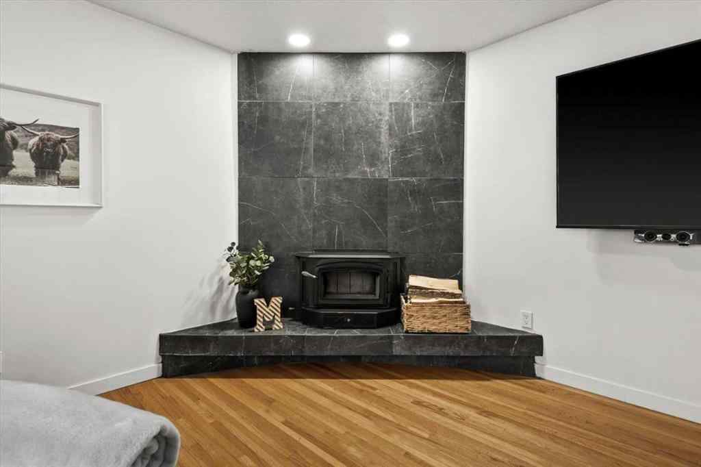 MLS® A2267867 - 5231 Sheldon Place NW in Montgomery Calgary, Residential