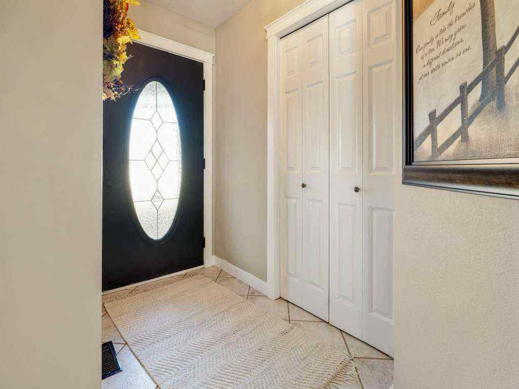 MLS® A2267871 - 425 FAIRMONT Boulevard S in Fairmont Lethbridge, Residential