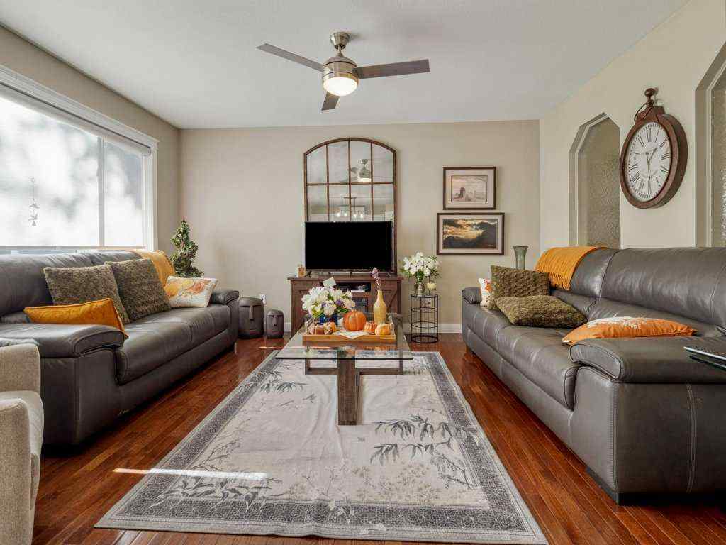 MLS® A2267871 - 425 FAIRMONT Boulevard S in Fairmont Lethbridge, Residential