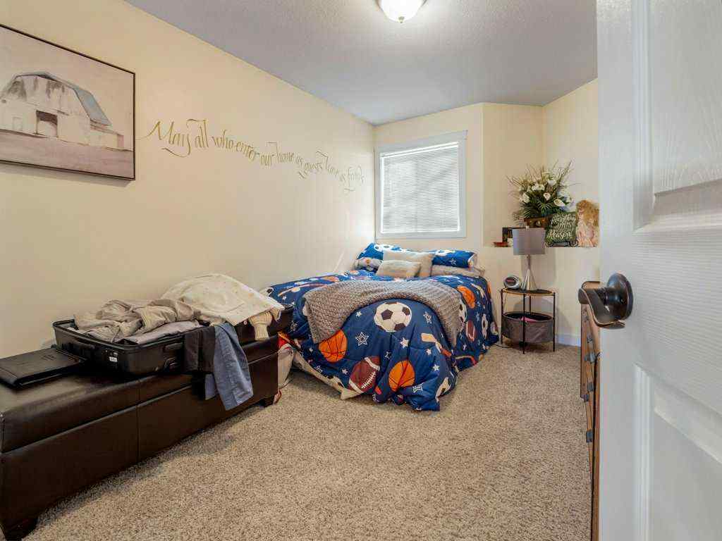 MLS® A2267871 - 425 FAIRMONT Boulevard S in Fairmont Lethbridge, Residential