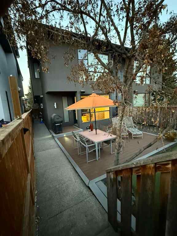 MLS® A2267873 - 2307 3 Avenue NW in West Hillhurst Calgary, Residential