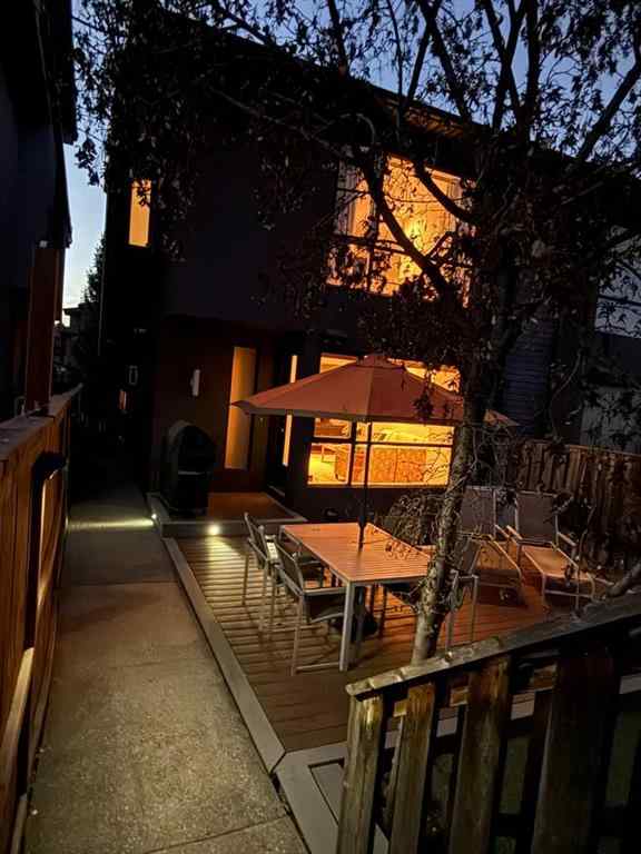 MLS® A2267873 - 2307 3 Avenue NW in West Hillhurst Calgary, Residential