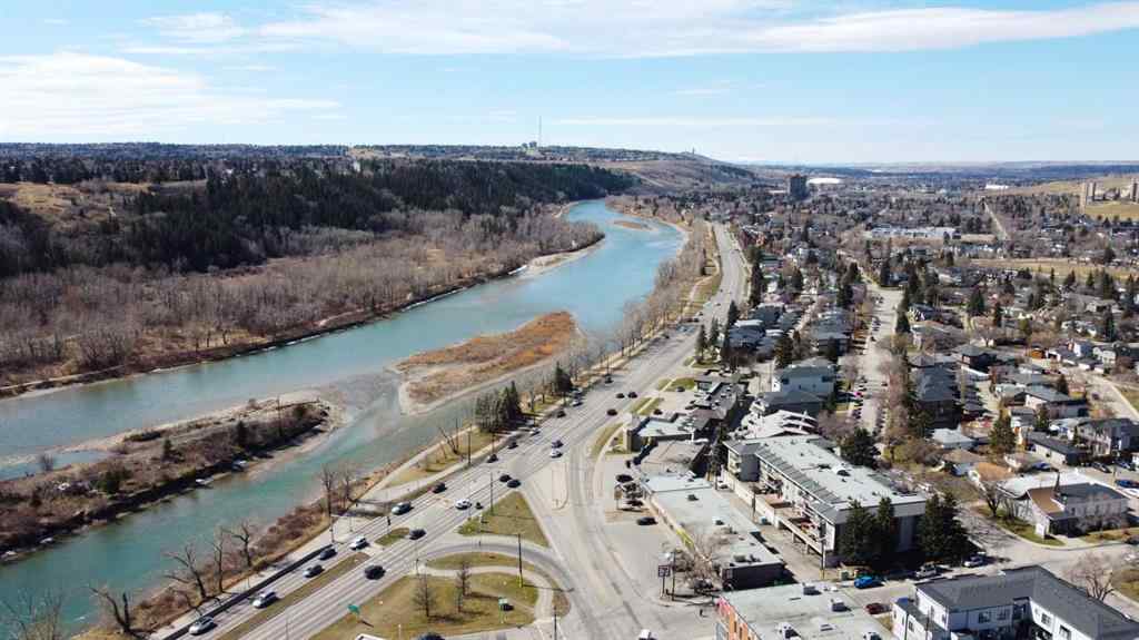 MLS® A2267873 - 2307 3 Avenue NW in West Hillhurst Calgary, Residential