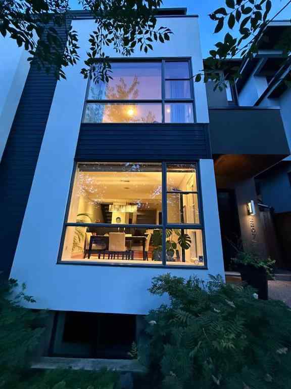 MLS® A2267873 - 2307 3 Avenue NW in West Hillhurst Calgary, Residential