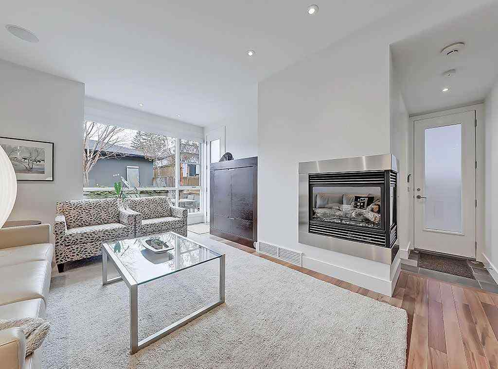 MLS® A2267873 - 2307 3 Avenue NW in West Hillhurst Calgary, Residential
