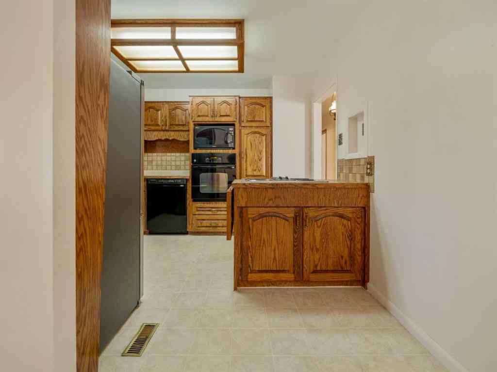 MLS® A2267877 - 3613 10A Avenue S in Lakeview Lethbridge, Residential