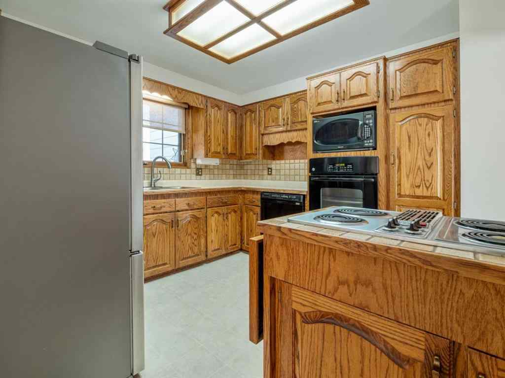 MLS® A2267877 - 3613 10A Avenue S in Lakeview Lethbridge, Residential