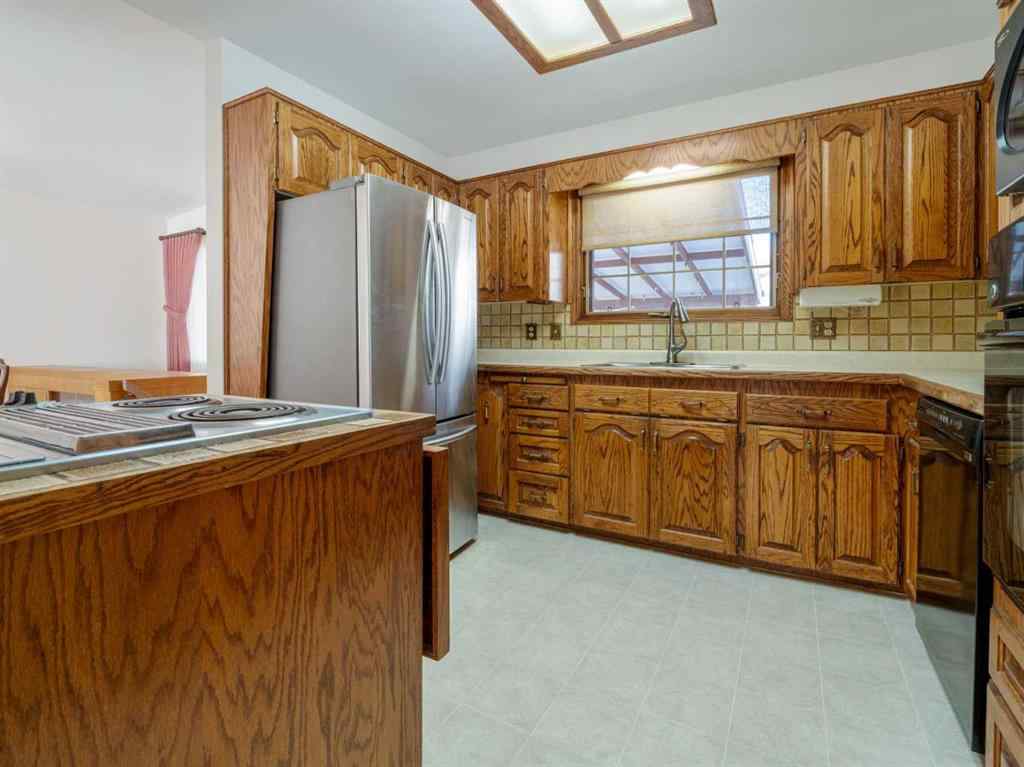 MLS® A2267877 - 3613 10A Avenue S in Lakeview Lethbridge, Residential