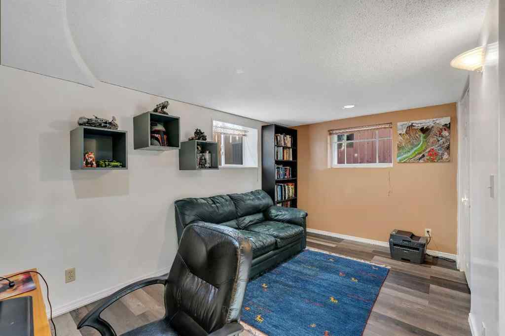 MLS® A2267878 - 129 18 Avenue NW in Tuxedo Park Calgary, Residential