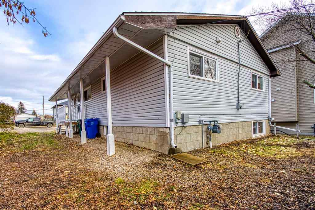 MLS® A2267883 - 1015 6th Avenue  in N/A Beaverlodge, Residential