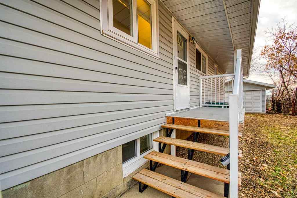 MLS® A2267883 - 1015 6th Avenue  in N/A Beaverlodge, Residential