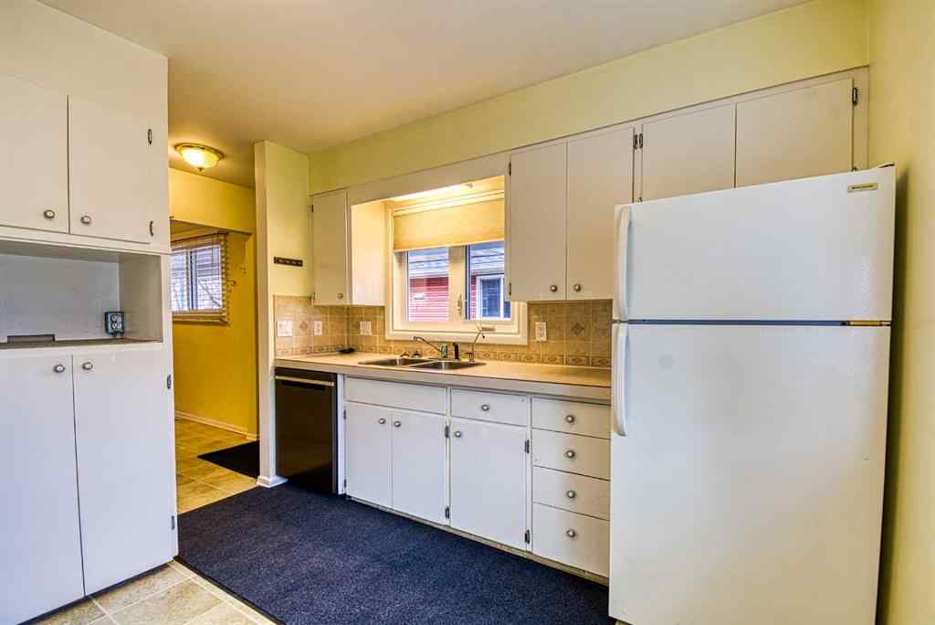 MLS® A2267883 - 1015 6th Avenue  in N/A Beaverlodge, Residential